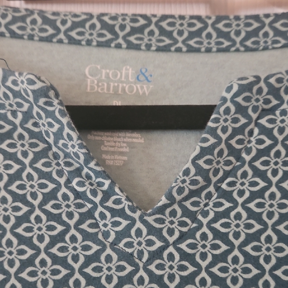 3 For $10 Croft & Barrow Teal Geometric Blouse - Picture 2 of 4